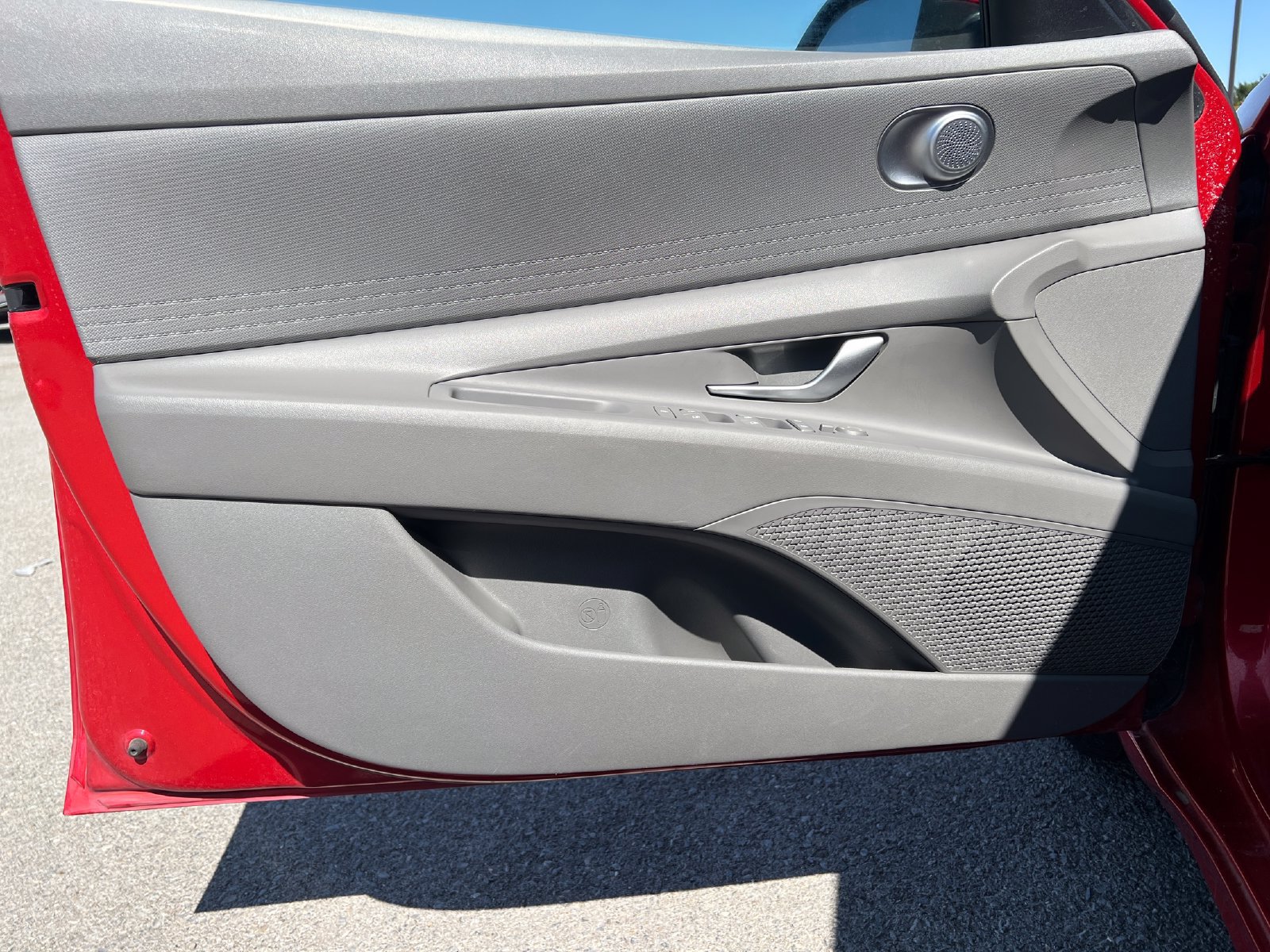 Used 2022 Hyundai Elantra SE FWD image 10