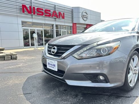 Used 2017 Nissan Altima 3.5 SL FWD image 16
