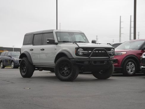 Used 2024 Ford Bronco Wildtrak image 2