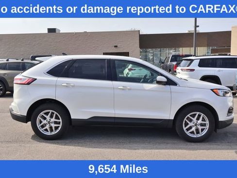 Used 2024 Ford Edge SEL w/ Convenience Package AWD/4WD image 3