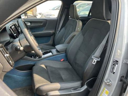 Used 2023 Volvo XC40 Recharge Ultimate AWD/4WD image 4