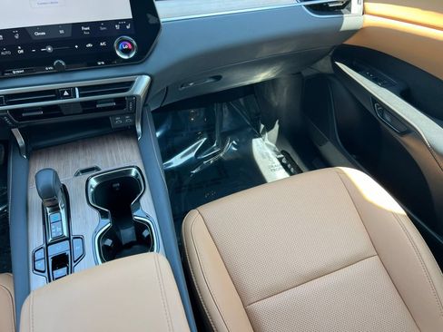 Used 2023 Lexus RX 350h w/ Accessory Package (2T) AWD/4WD image 30