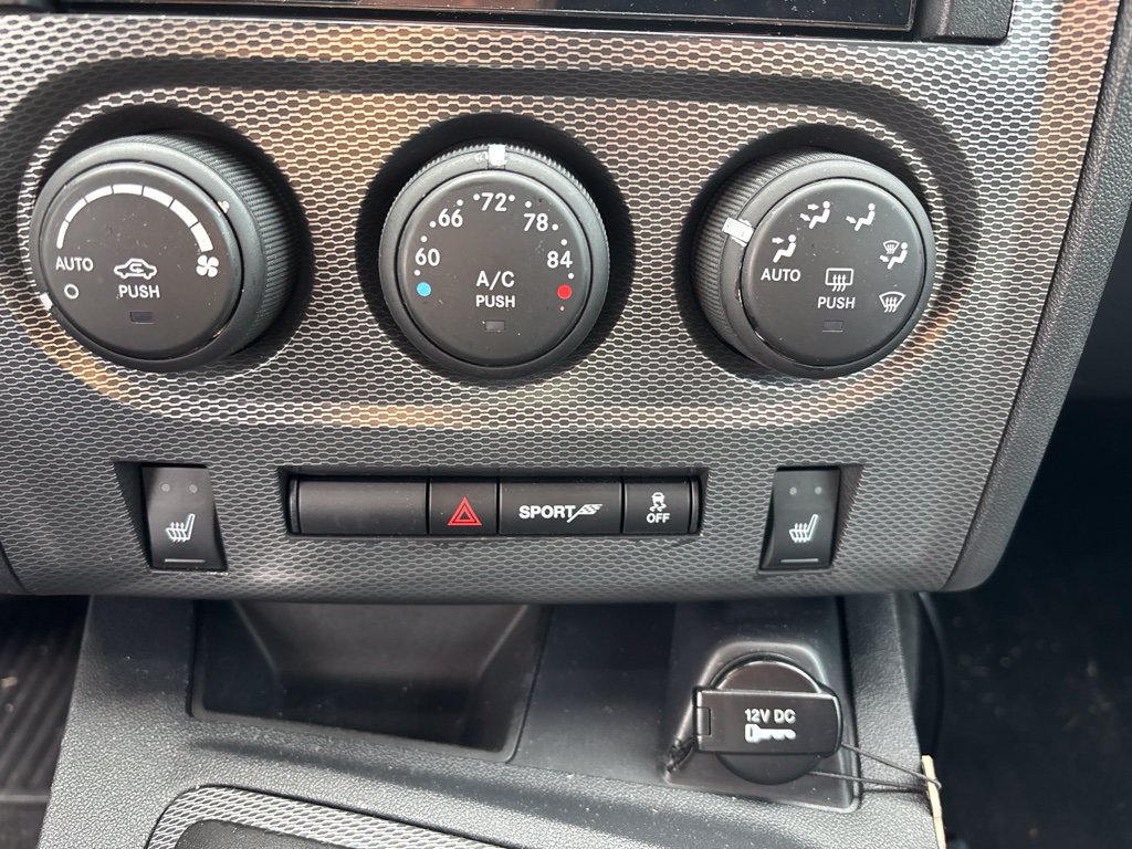 Used 2014 Dodge Challenger R/T Plus RWD image 19