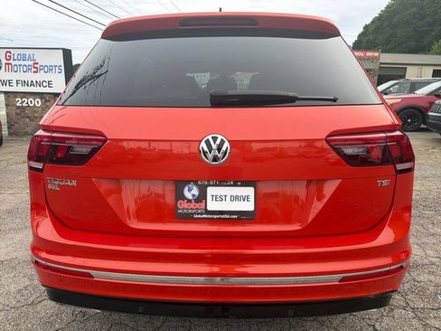 Used 2018 Volkswagen Tiguan SEL Premium w/ R-Line Package FWD image 7