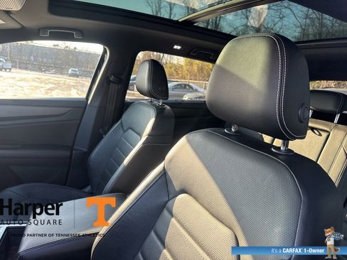 Used 2024 Volkswagen Atlas Cross Sport SEL image 12