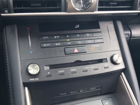 Used 2019 Lexus IS 350 F Sport image 26