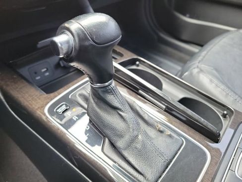 Used 2016 Kia Cadenza image 32