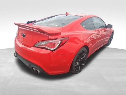Used 2013 Hyundai Genesis 3.8 RWD image 9