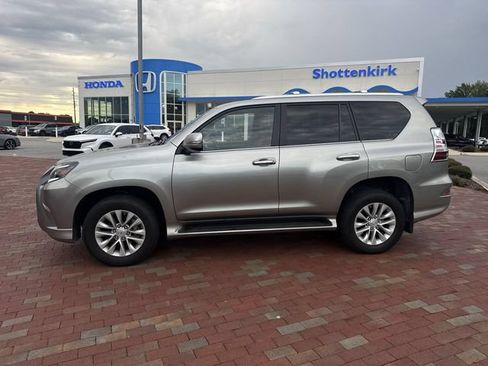 Used 2023 Lexus GX 460 Premium AWD/4WD image 11