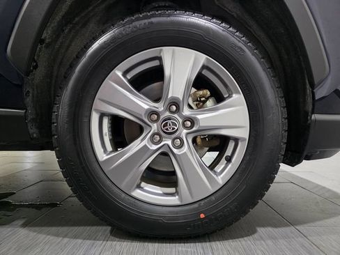 Used 2025 Toyota RAV4 XLE AWD/4WD image 25