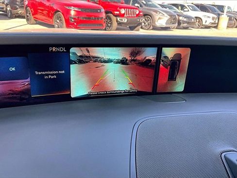 Used 2024 Lincoln Nautilus Reserve image 19