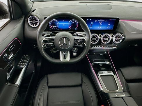 Used 2024 Mercedes-Benz GLA 35 AMG 4MATIC image 21