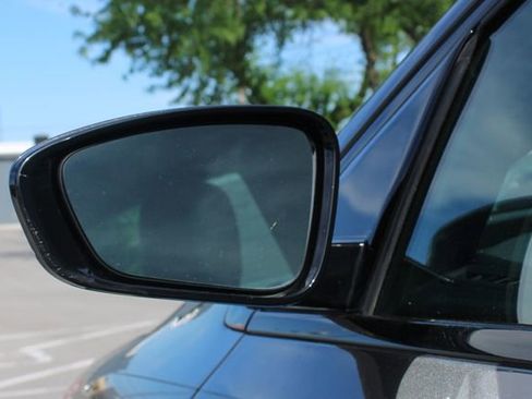 Used 2015 Chrysler 200 S FWD image 8