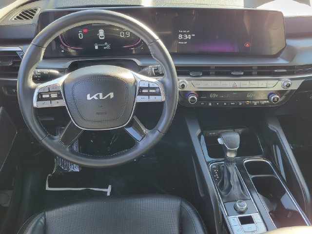 Used 2023 Kia Telluride LX FWD image 6
