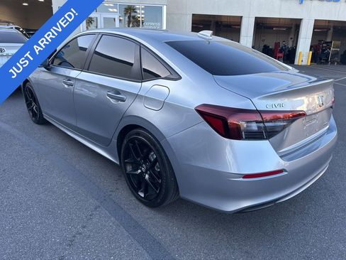 Used 2025 Honda Civic Sport image 4