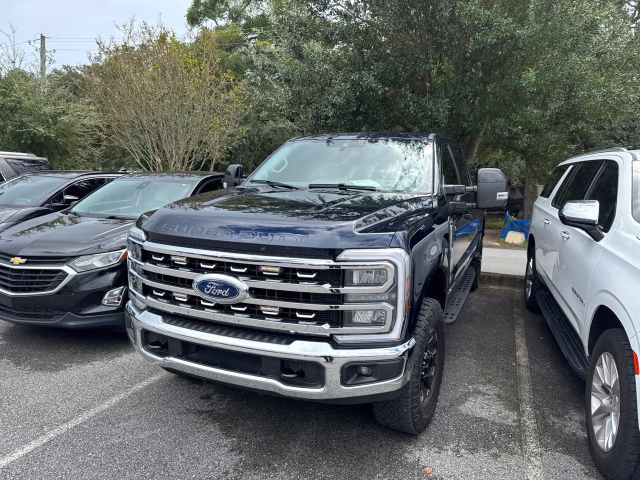 Used 2025 Ford F250 Lariat w/ Tremor Off-Road Package AWD/4WD image 1