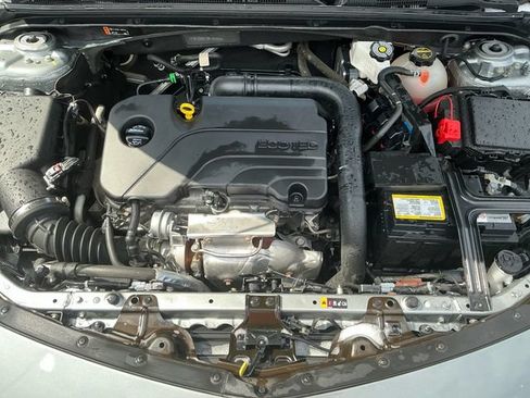Used 2024 Chevrolet Malibu LT FWD image 19