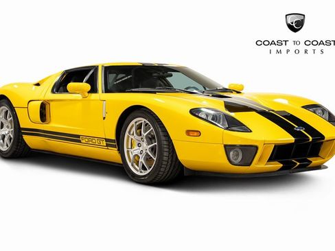 Used 2005 Ford GT image 1
