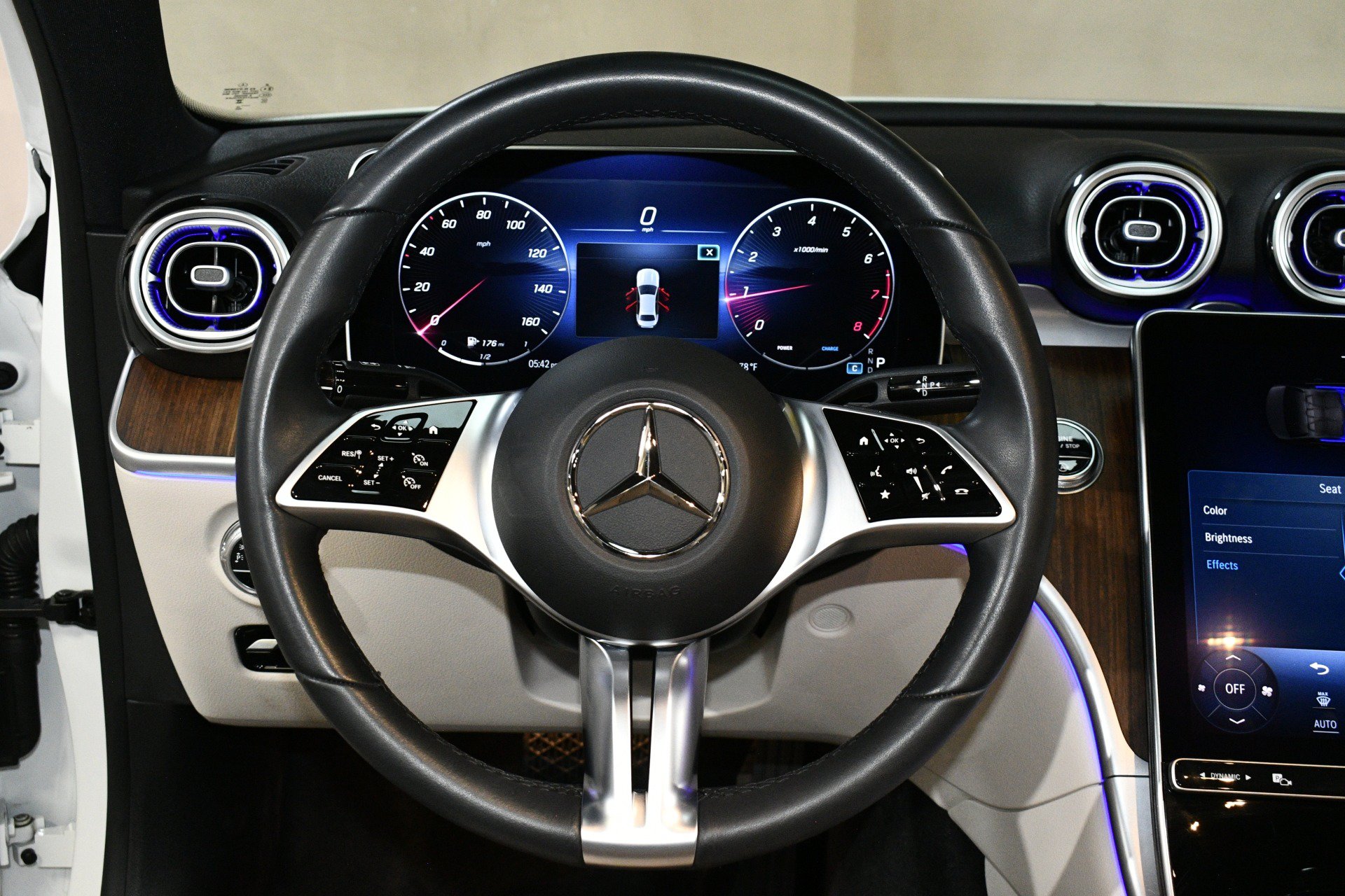 Used 2023 Mercedes-Benz C 300 Sedan image 23