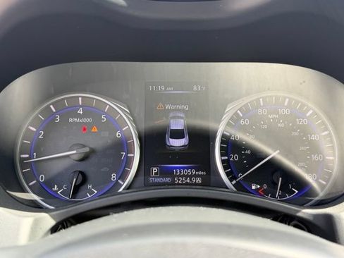 Used 2018 INFINITI Q60 2.0t w/ Moonroof Package RWD image 14