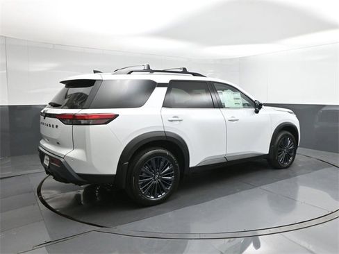 New 2026 Nissan Pathfinder SL w/ SL Premium Package image 11