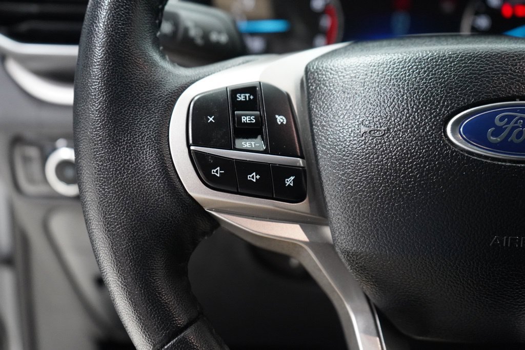 Used 2024 Ford Explorer XLT w/ Equipment Group 202A AWD/4WD image 19