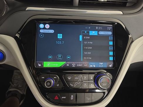 Used 2019 Chevrolet Bolt Premier w/ Infotainment Package FWD image 18