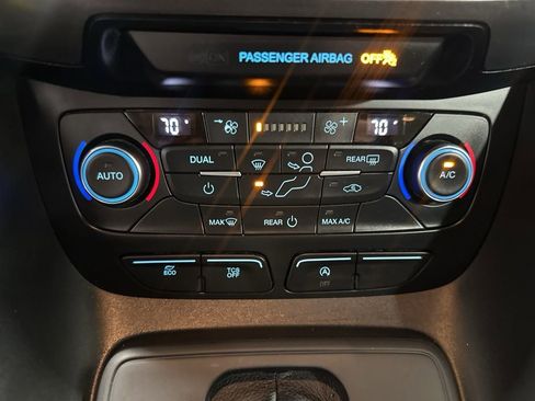 Used 2020 Ford Transit Connect XL FWD image 17