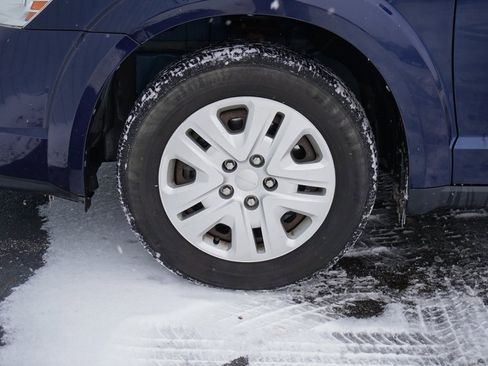 Used 2017 Dodge Journey SE image 6