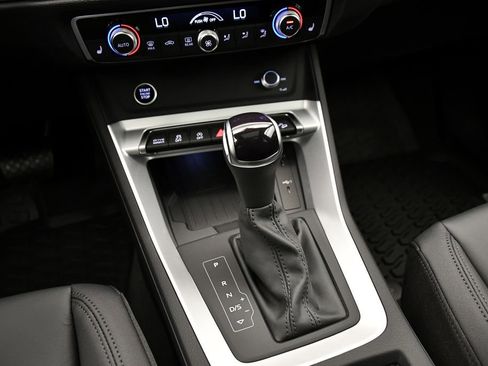 Used 2025 Audi Q3 2.0T Premium w/ Convenience Package image 31