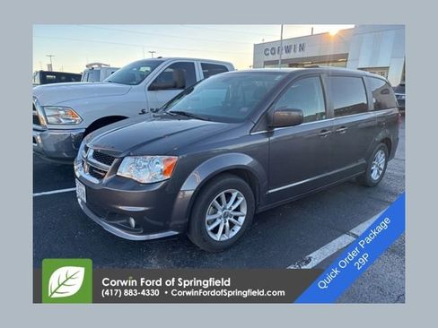 Used 2020 Dodge Grand Caravan SXT image 1