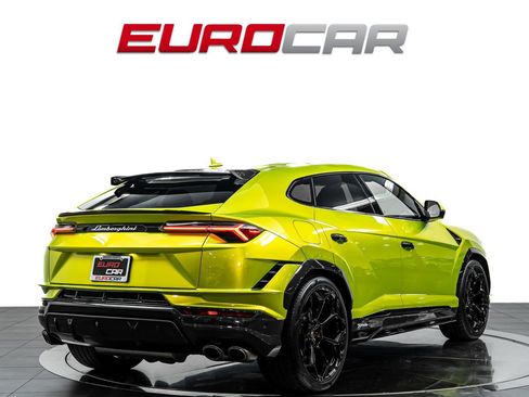Used 2023 Lamborghini Urus Performante AWD/4WD image 5