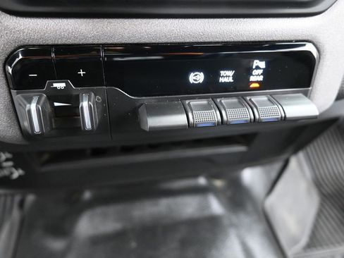 Used 2024 RAM 3500 Tradesman w/ Chrome Appearance Group image 35