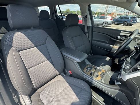 Used 2023 GMC Acadia SLE w/ Driver Convenience Package image 31