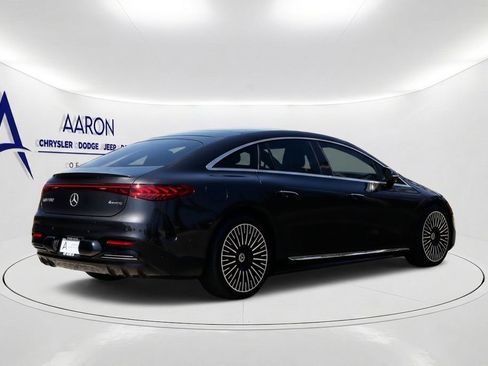 Used 2023 Mercedes-Benz EQS 580 4MATIC Sedan image 4