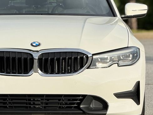 Used 2021 BMW 330i xDrive Sedan w/ Premium Package AWD/4WD image 15