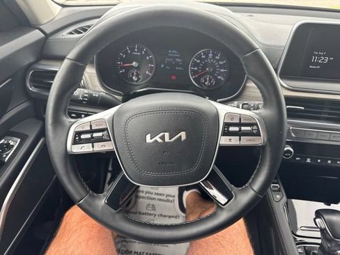 Used 2022 Kia Telluride EX w/ EX Premium Package AWD/4WD image 16