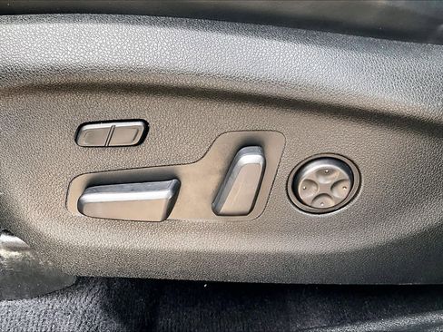 Used 2016 Kia Sorento SX image 34