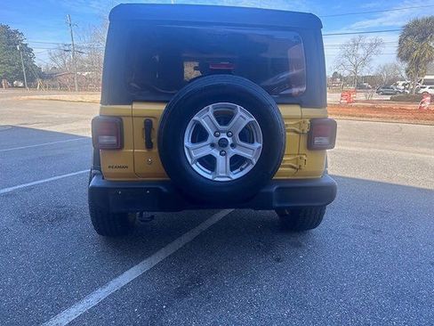 Used 2018 Jeep Wrangler Unlimited Sport image 5