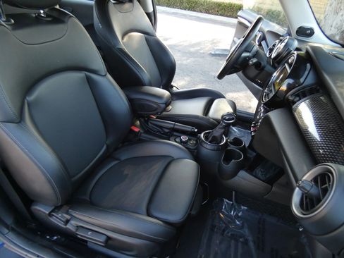 Used 2015 MINI Cooper S image 30