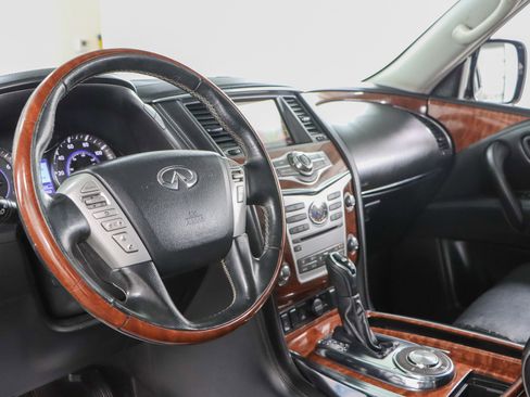 Used 2019 INFINITI QX80 Luxe w/ All-Season Package image 24