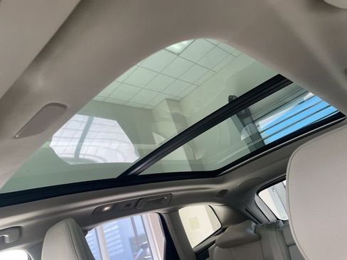 Certified 2023 Volvo XC60 B5 Plus image 13