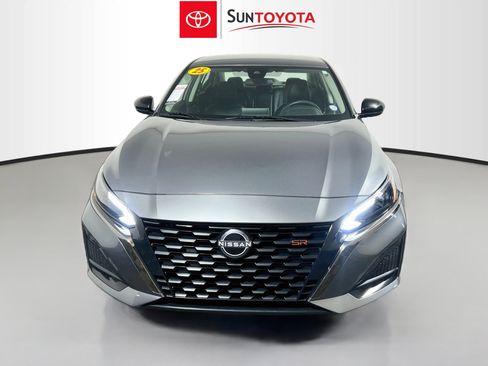 Used 2025 Nissan Altima 2.5 SR FWD image 10