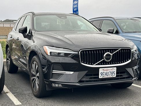 Certified 2023 Volvo XC60 B5 Core w/ Climate Package image 2