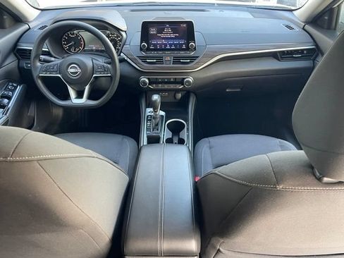 Used 2023 Nissan Altima 2.5 SV FWD image 15