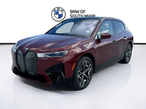 New 2025 BMW iX xDrive50 image 3