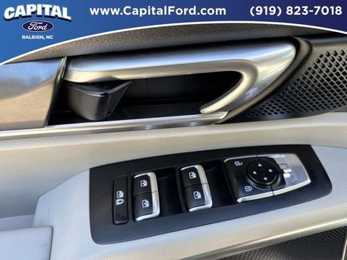 Used 2024 Kia Telluride S w/ S Sunroof Package FWD image 21