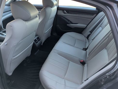 Used 2018 Honda Accord EX-L image 10