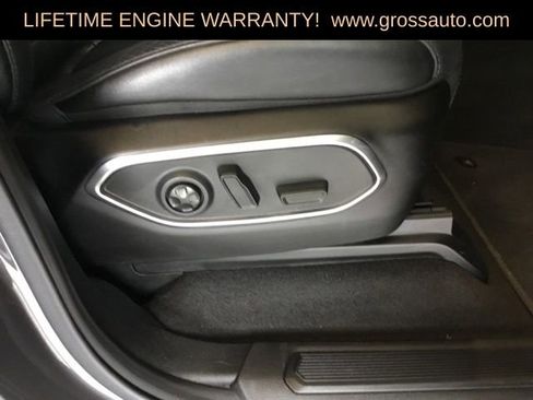 Certified 2024 Jeep Wagoneer L Series II AWD/4WD image 30