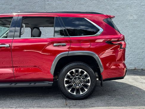 Used 2023 Toyota Sequoia Limited image 12